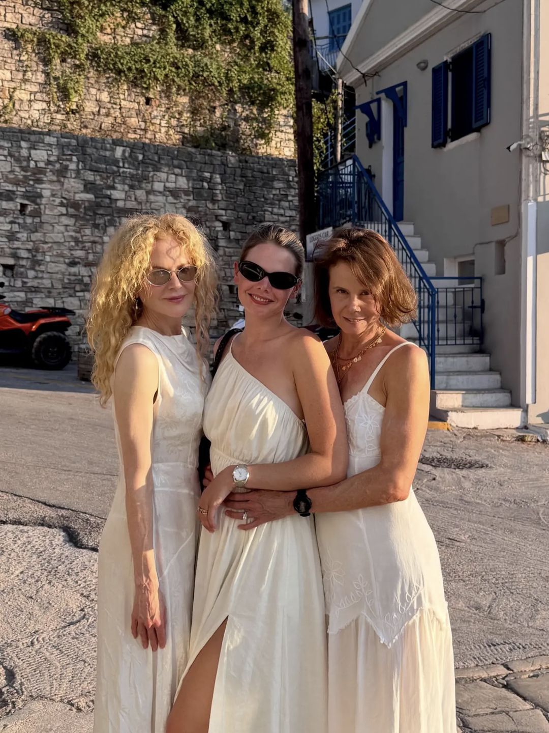 Nicole Kidman z siostrą i siostrzenicą