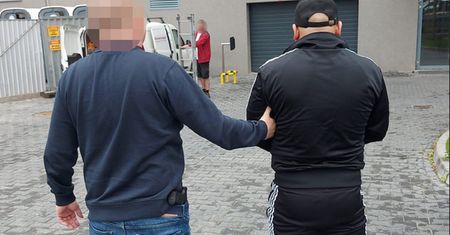 Uważajcie na ten numer oszustów. Kobieta straciła majątek