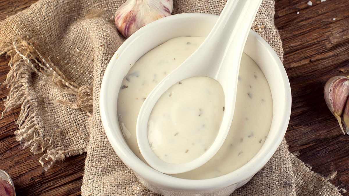 Przepis na sos czosnkowy 