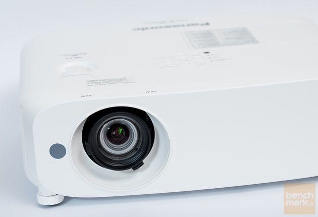Panasonic PT-VZ570N widok obiektyw