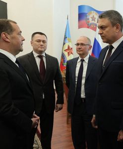 "W imieniu prezydenta". Miedwiediew odwiedził samozwańcze republiki [RELACJA NA ŻYWO]
