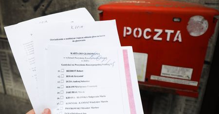Wybory 2020. "Karty do głosowania" trafiły do Szczecina? Na nich numery do działaczy PiS