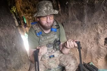 343 dni na linii frontu, bez rotacji. "Nie chcę, aby moja rodzina to widziała"