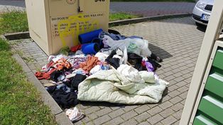 Grudziądz: Przy wielu pojemnikach na odzież panuje bałagan. Wkrótce ma się to zmienić