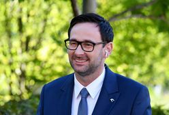 Taśmy Obajtka. Hołownia: "Mateusz Morawiecki od dwóch tygodni otwiera szampana"