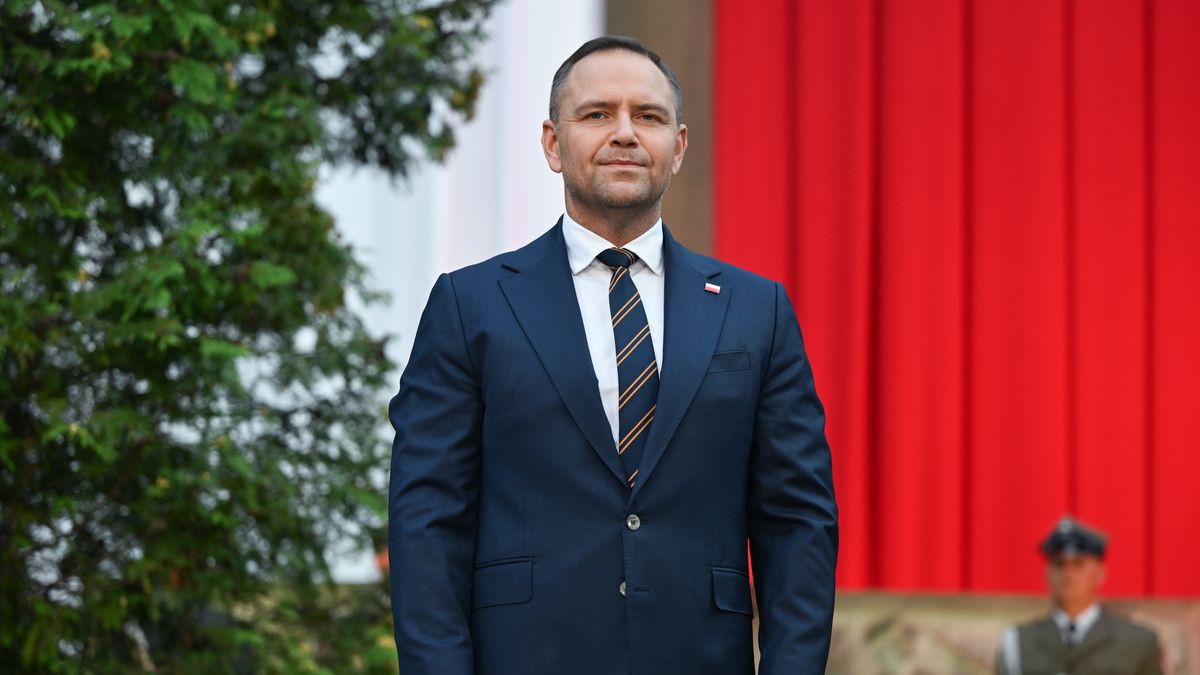 WARSAW, POLAND  AUGUST 14:
Newly sworn-in Polish President Karol Nawrocki, Commander-in-Chief of the Polish Armed Forces, attends a solemn 'Appeal of Remembrance' ceremony with candle lighting at the Monument to the Fallen from the 1920 Battle of Warsaw in Powazki Military Cemetery as part of Poland's Armed Forces Day commemorations, in Warsaw, Poland, on August 14, 2025., in Warsaw, Poland, on August 14, 2025. (Photo by Artur Widak/NurPhoto via Getty Images)