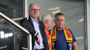 Znani na meczu Korona Kielce - Wisła Kraków w Ekstraklasie. Byli Jerzy Brzęczek, Łukasz Maciejczyk, Jarosław Królewski i wiele innych osób.