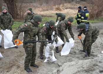 Buszkowice: Szkolenie terytorialsów z reagowania na zagrożenia powodziowe