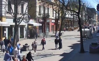 Sobota, godz. 12:25. Takie ujęcie z Krupówek przed majówką