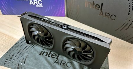 Karta graficzna Intel B580 już w sklepach. Nowy hit wśród tanich modeli?