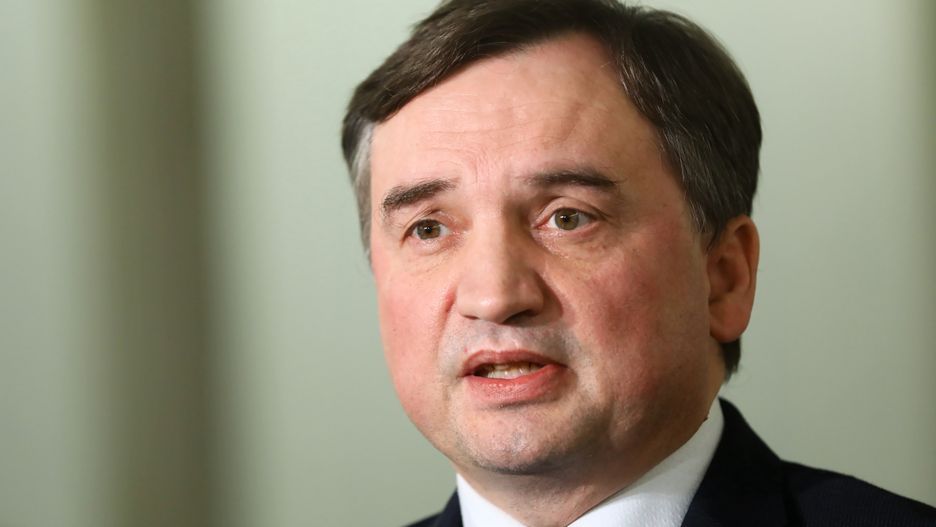 Warszawa, 16.12.2021. Minister sprawiedliwości Zbigniew Ziobro wziął udział w konferencji prasowej w Sejmie w Warszawie, 16 bm. Temat: "Polityka klimatyczna i szczyt Rady Europejskiej". (aldg) PAP/Rafał Guz