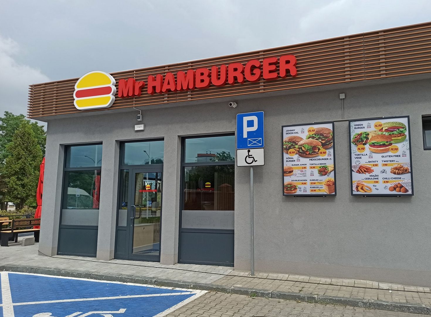 Mr Hamburger po 30 latach kończy działalność. Fast food ogłosił upadłość