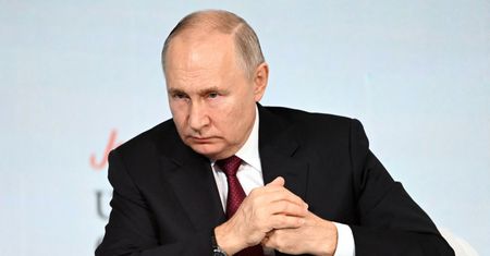 Putin chce "rozbić" NATO. Alarmujący raport
