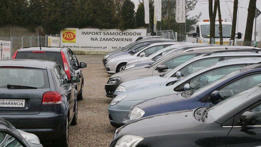 Polskie komisy zaczęły pustoszeć, więc zwiększył się import aut używanych (fot. Fox Auto Import Olsztyn)