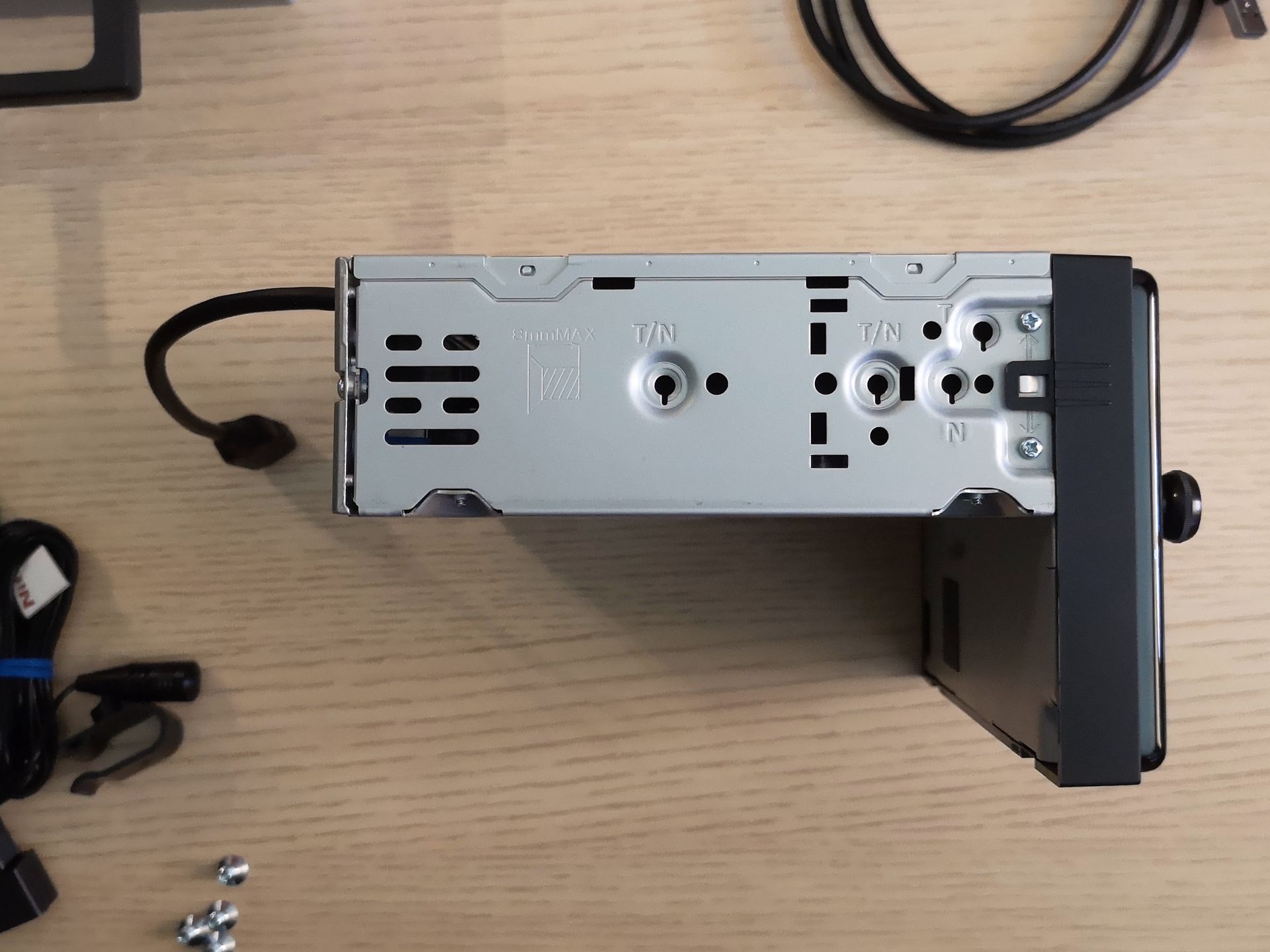 Sony XAV-AX100: sposób na Android Auto i Apple CarPlay w każdym samochodzie 8