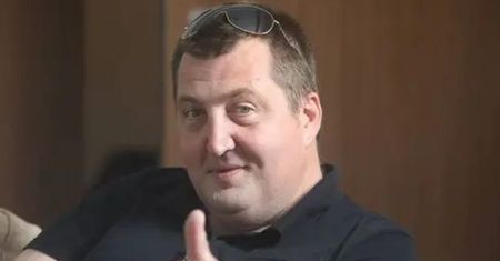 Rolnik bez żony promuje swój show weselny: "Przybywam z grabiami i koszem jaj"