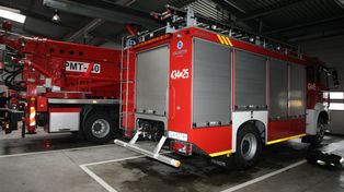 Łosice: Katastrofa budowlana w Mazowieckiem. Strop kamienicy przygniótł mężczyznę. Zabrał go do szpitala śmigłowiec