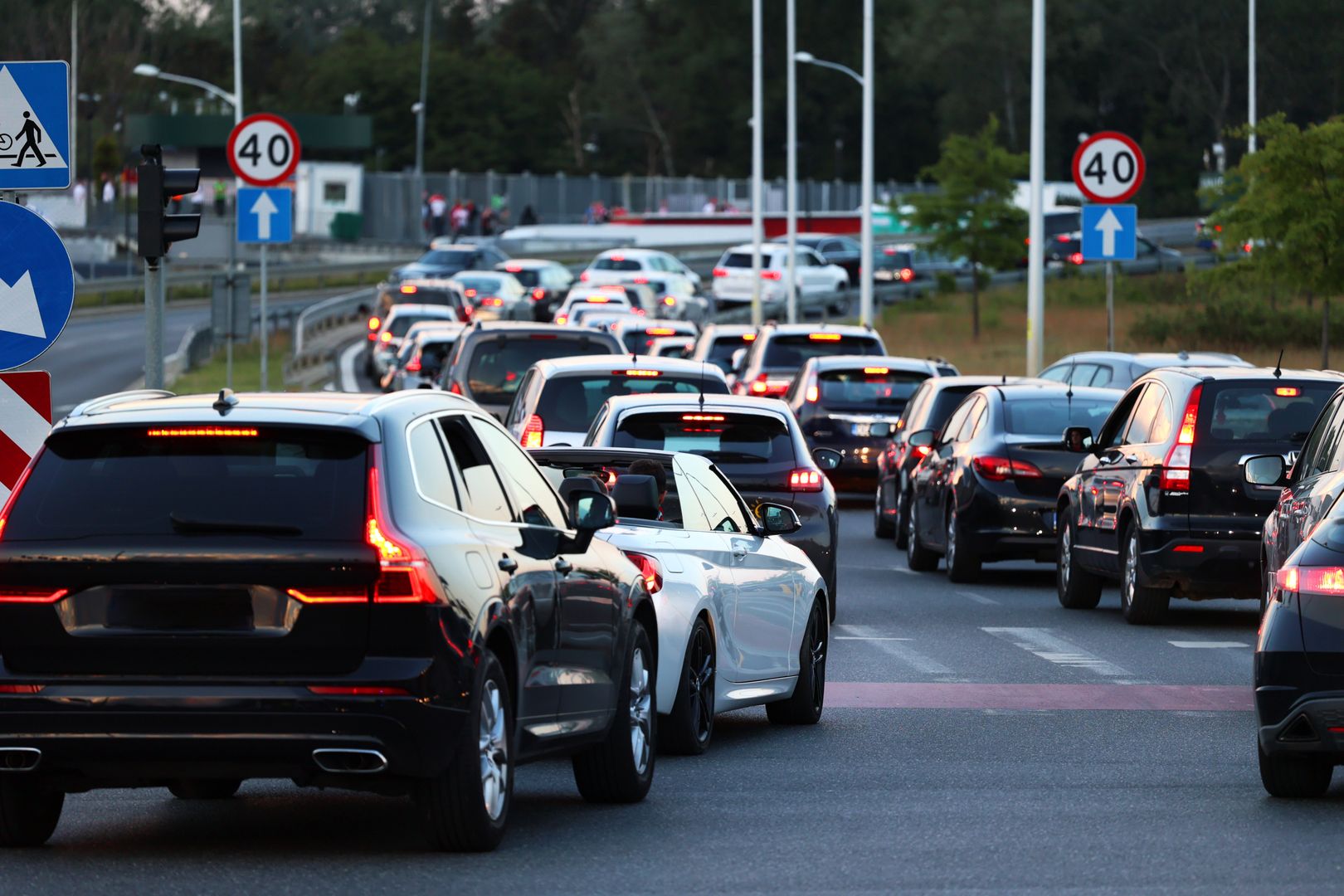 W poniedziałek się zaczęło. 200 proc. więcej. Kierowcy muszą wiedzieć