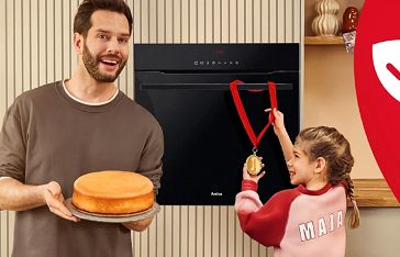 "Pieczenie na medal" w nowej reklamie piekarników Amica