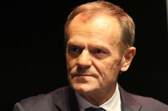 Donald Tusk wbija szpilkę rządzącym ws. otarcia kasyn: "Kłamią, czyli biorą"