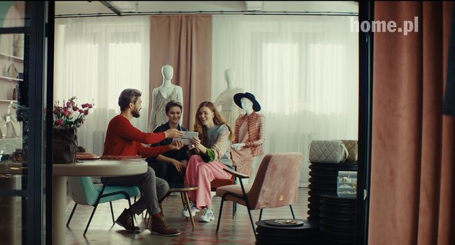 „Własna strona to dopiero początek" hasłem pierwszej kampanii wizerunkowej home.pl. W reklamie Kamil Szeptycki