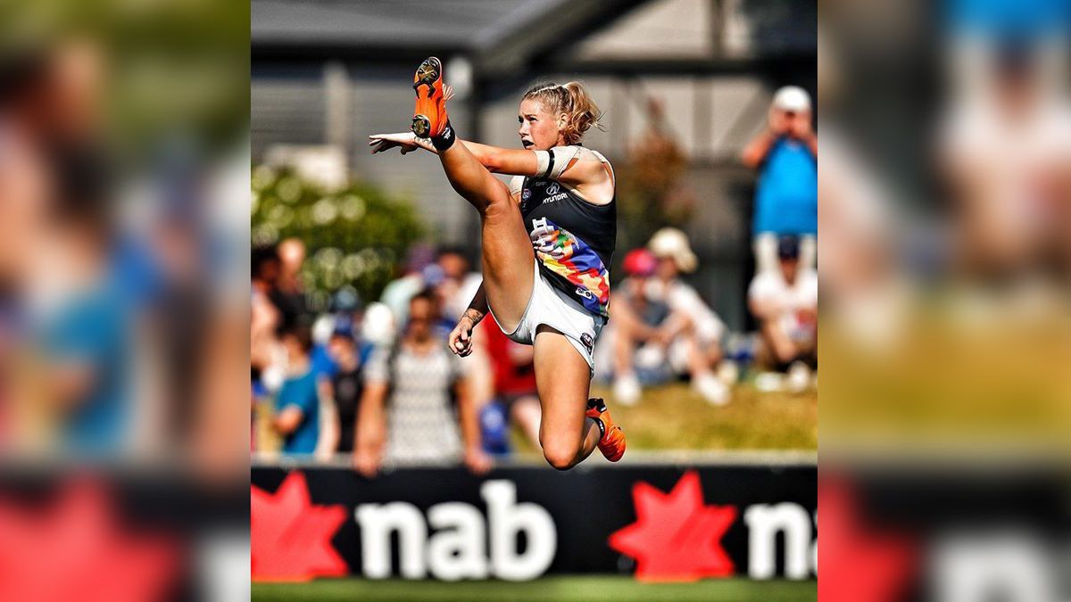 Okrucieństwo internautów. Seksistowskie komentarze pod zdjęciem młodej futbolistki 1