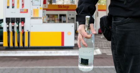 Zakaz sprzedaży alkoholu na stacjach benzynowych. Jest stanowisko WHO