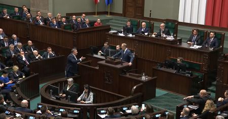 Okrzyki podczas przemówienia Tuska. "Pan kłamie"