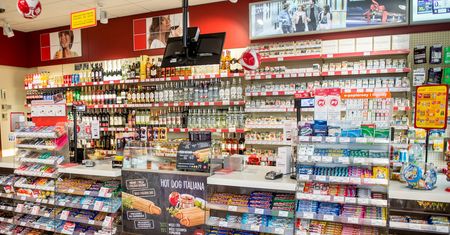 Zakaz sprzedaży alkoholu na stacjach? "Mały krok w dobrą stronę"