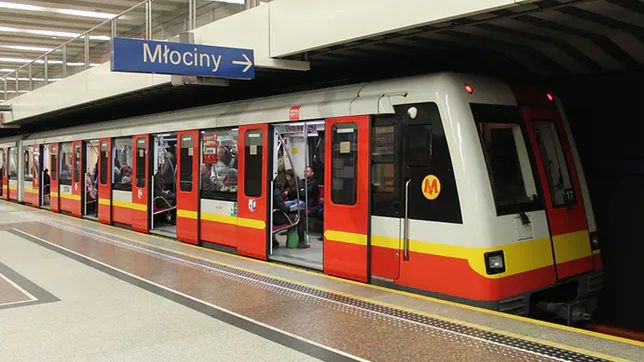 Warszawa. Utrudnienia na I linii metra.