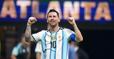 Zarabiają bajońskie sumy. Zmierzą się w finale mundialu