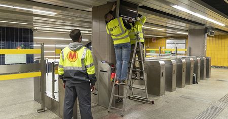 Warszawa. Metro. Nowe ekrany z informacją dla pasażerów