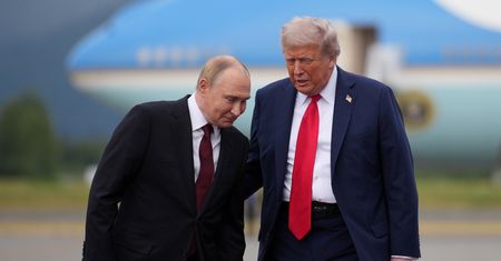 "Niezwykłe". Trump z Putinem się ściskał, a z Zełenskim pokłócił