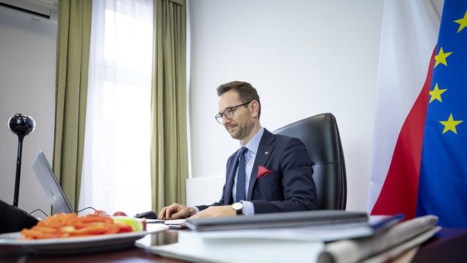 Wiceminister Waldemar Buda przekonuje, że pieniądze z IKE są bezpieczne