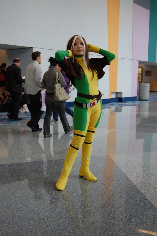 Dziewczyny z najfajniejszymi... kostiumami z WonderCon 2012 36