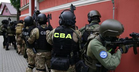 Pięć osób zatrzymanych przez CBA z zarzutami ws. wyłudzania zwrotu podatku VAT