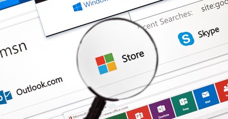 Windows 10 tylko z aplikacjami ze Sklepu zadebiutuje dopiero za rok