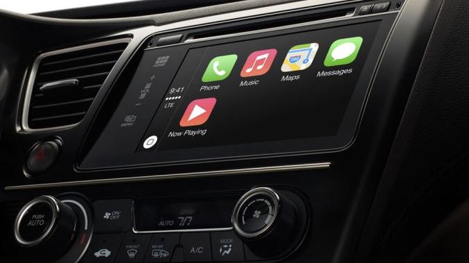 Apple CarPlay - czas na... samochód dokujący dla iPhone'a? 1