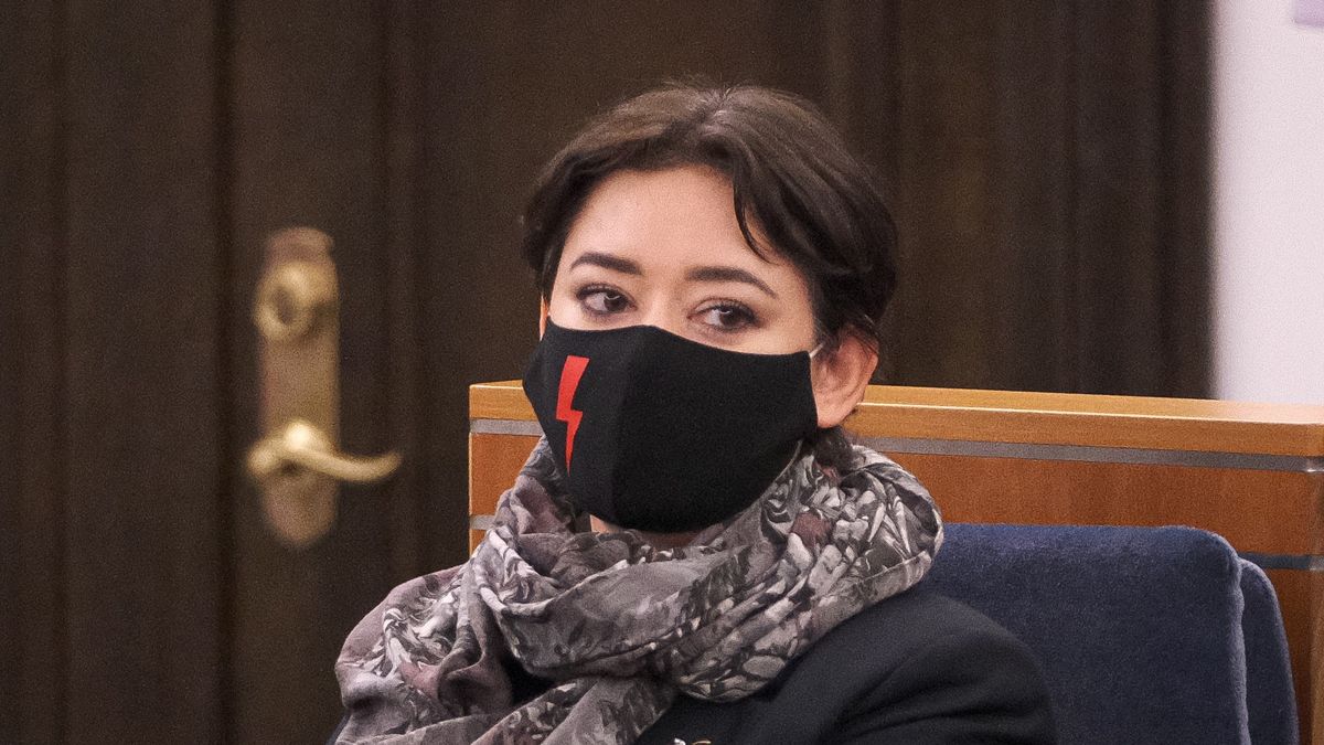 Na zdjęciu Anna Maria Żukowska podczas posiedzenia senackiej komisji