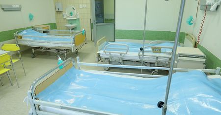 Przed nami czwarta fala? Dyrektor szpitala ostrzega i wskazuje na problemy ze szczepionkami