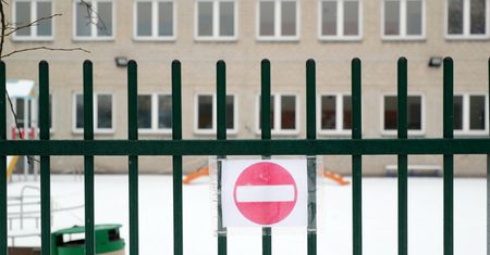 Szkoły zamknięte z powodu mrozów. ZNP ocenia decyzję dyrektorów