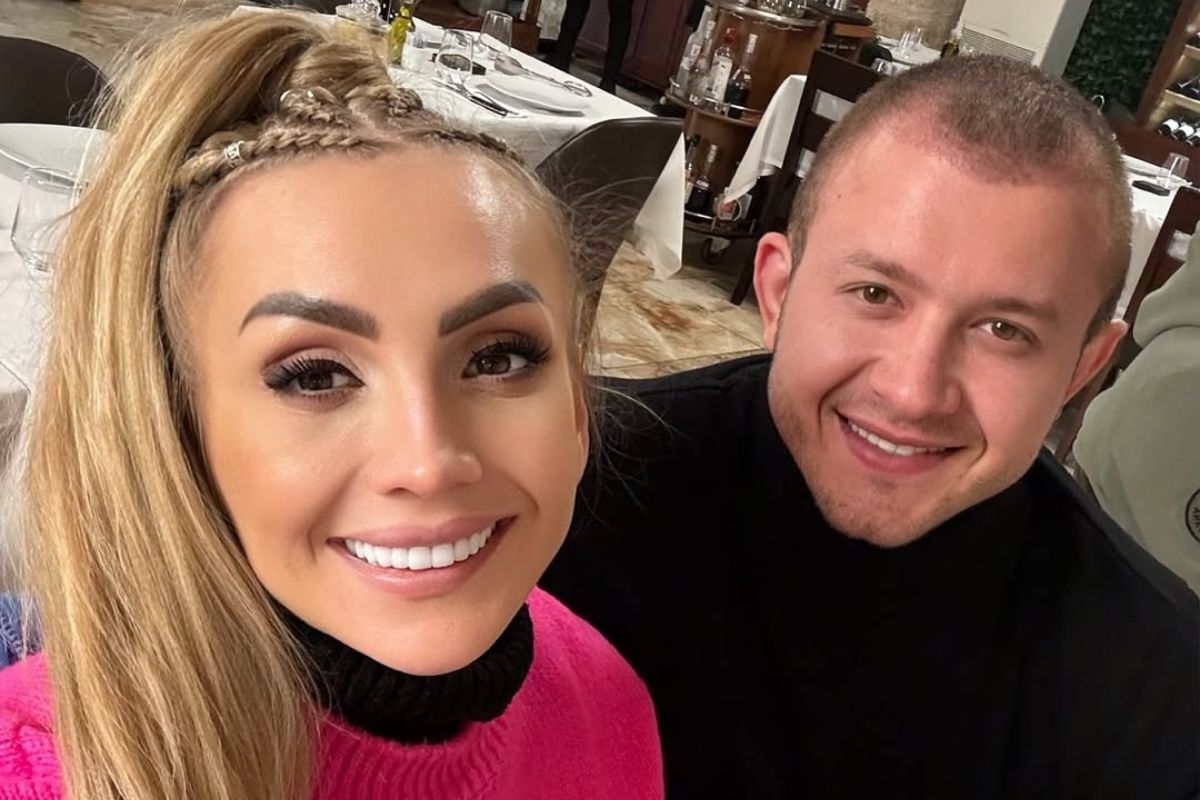 Nowy biust to nie koniec. Joanna Narożna zabrała rodzinę do kliniki w Turcji