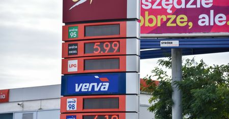 Niemieckie media o cenach paliw w Polsce: "Prezent wyborczy"