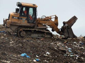 740 mln dolarów na wysypisku. Sąd nie zgodził się na przeszukanie