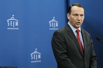 Jedno zdanie wystarczyło. Sikorski skomentował zaproszenie dla Putina