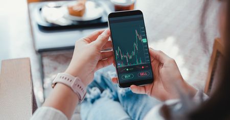 Na świecie giełdami rządzą Big Techy, nad Wisłą wojna na ceny w dyskontach