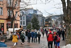 Trwa budowa apartamentowca w Zakopanem. Mieszkańcy protestują. Za oknami ściana betonu