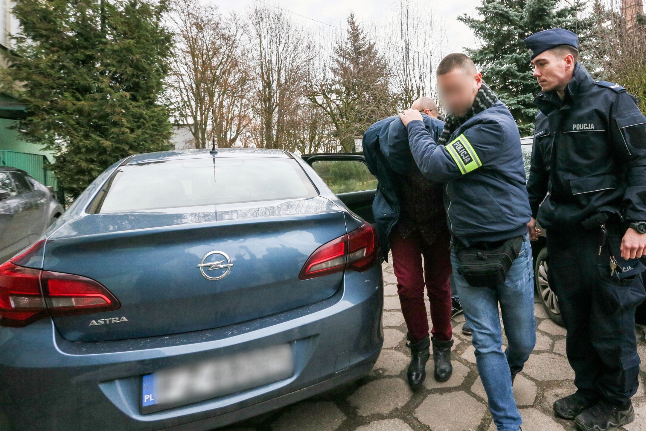 Ojciec podejrzany o krzywdzenie swojej 3,5 letniej córki doprowr