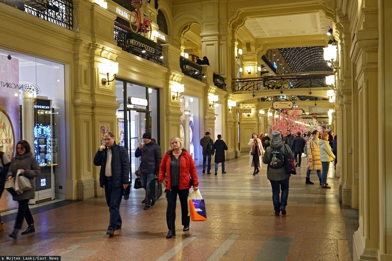 Centralny Dom Towarowy w Moskwie przy placu Czerwonym to miejsce, gdzie najbogatsi Rosjanie robią zakupy 