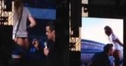 Robbie Williams POCAŁOWAŁ FANKĘ W POŚLADKI!